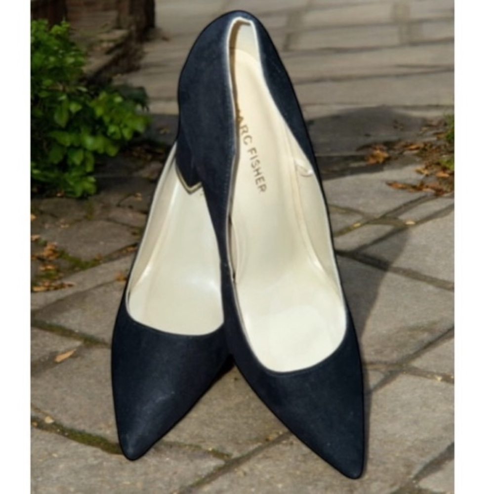 MARC FISHER GILDY WOMEN’S PUMP